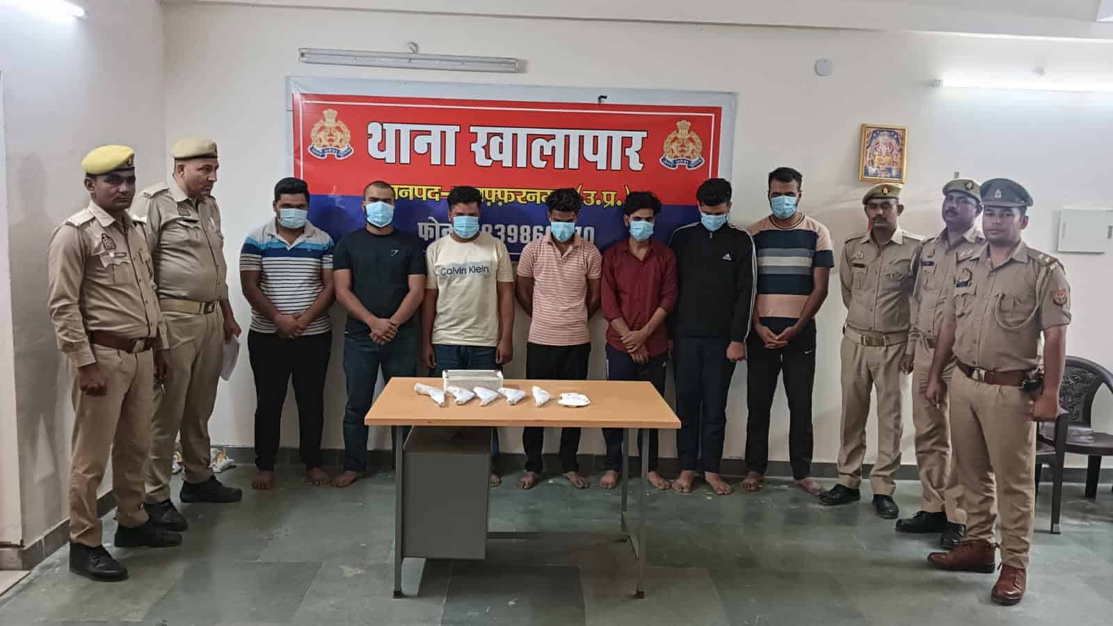 कोतवाल महावीर सिंह चौहान ने आधा दर्जन से अधिक बदमाशों को अवैध हथियारों के साथ किया गिरफ्तार